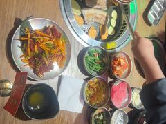 -香猪坊韩国烤肉专属门店(魏公村店)