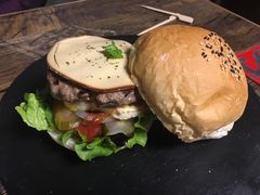 -HIGH FIVE哈福手工汉堡(桂林路店)