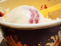 草莓冰淇淋-大渔铁板烧(大悦城店)