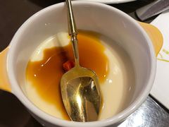 焦糖豆腐花-海派悦庭·海胆烧麦·新融合菜(凯德广场店)