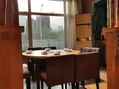 靠窗位-亿百顺红焖羊排小馆(总店)