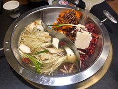 -沸炉重庆老火锅(军事博物馆店)