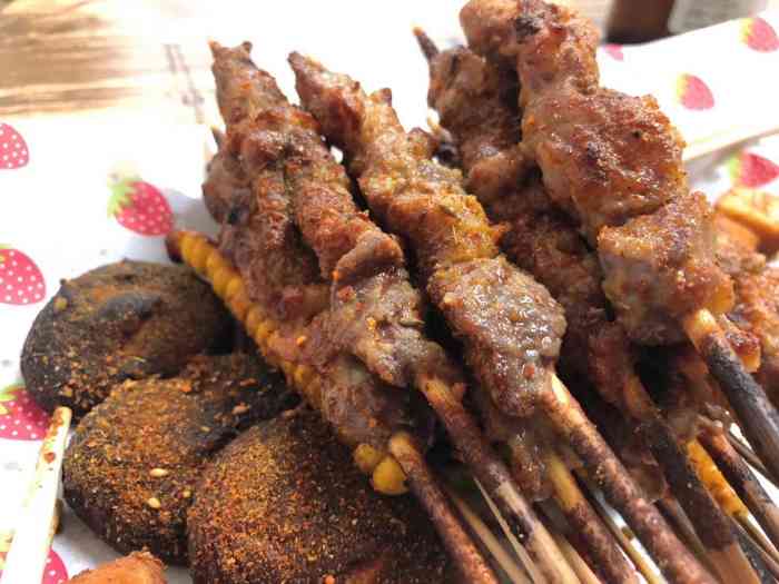 和田热黑木烧烤(澄和路店)-"润园路的那家经常去,肉和蔬菜很新鲜,某天