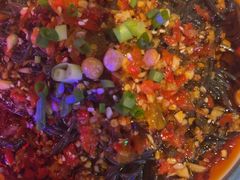 -路边边地标烧烤·川菜·小龙虾·音乐酒馆(良乡长虹店)