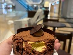 -VERIE BAKEHOUSE