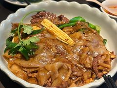 -大头虾越式风味餐厅(光明广场店)