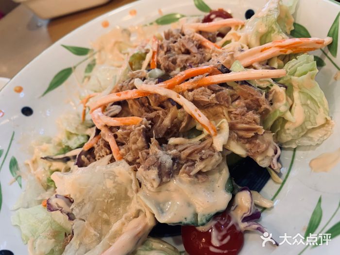 萨莉亚意式餐厅(西青道欧亚达店)美味金枪鱼色拉图片