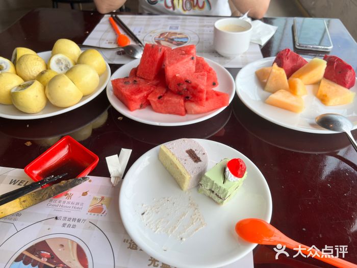 荣誉国际酒店-云顶旋转餐厅图片