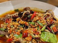 -老滇山寨•云南特色菜•地方菜•民族风情歌舞表演(金碧店)