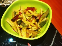 -袁小二大东北铁锅炖(吉祥村总部)