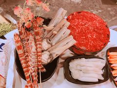 -鲜入围煮花胶鸡海鲜火锅