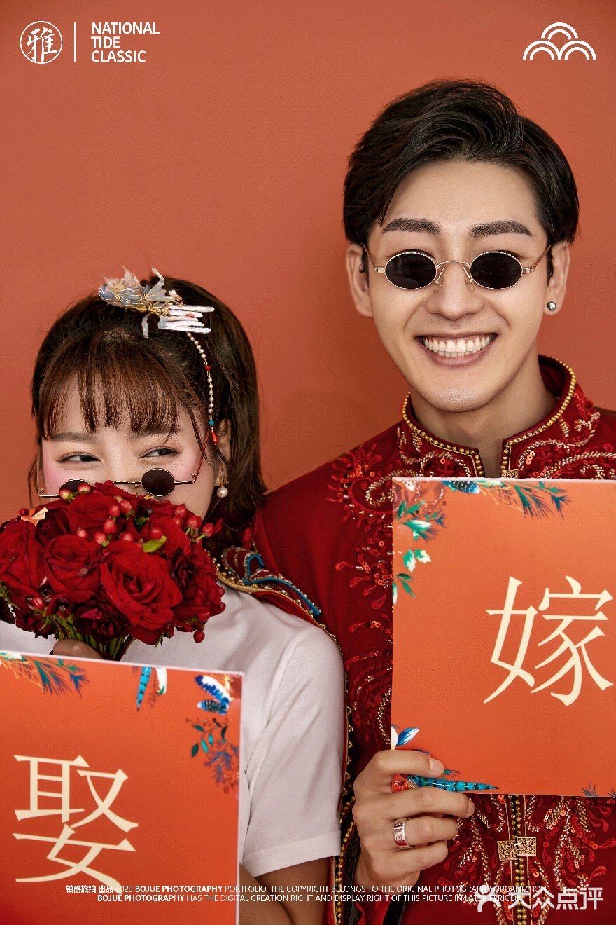 挑了好久的婚纱照最后选了铂爵旅拍