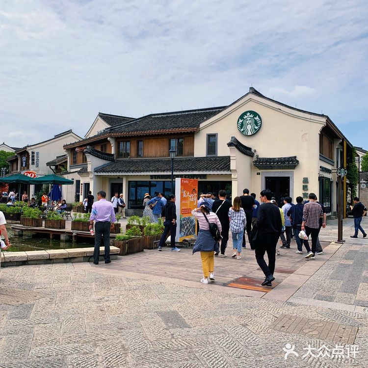 浅画镜中眉,深拜楼西月