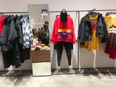 -URBAN REVIVO(西安Momopark店)