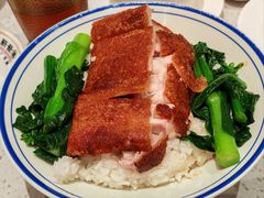 乳猪拼烧肉-香港新发烧腊茶餐厅(书城店)