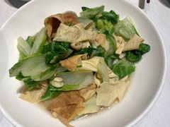 -江城小馆陕南妈妈菜·全球旅行餐厅(钟楼店)
