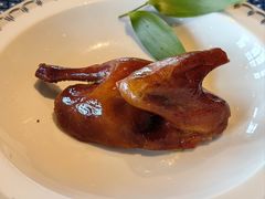 巧手妙龄乳鸽（半只）-三号黄浦会Canton Table