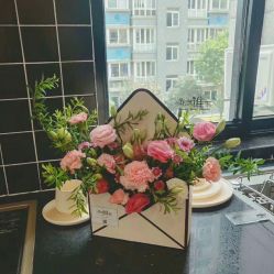 -花落谁家婚礼策划(永安街店)