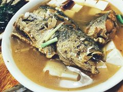 大黄鱼炖豆腐-温州一家人美食(西木头市店)
