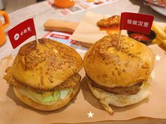 -必胜客(砂之船中东奥莱店)