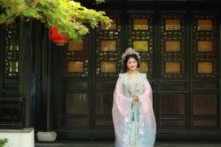 -一揽芳华汉服旗袍体验馆(拙政园店)