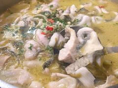 酸菜鱼锅-江南鱼捞(北仑银泰城店)