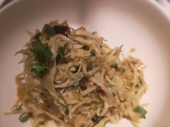 香葱拌笋衣-小大董·烤鸭(凤凰汇店)