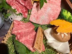 -山川小町·极番烧肉(新地假日广场店)