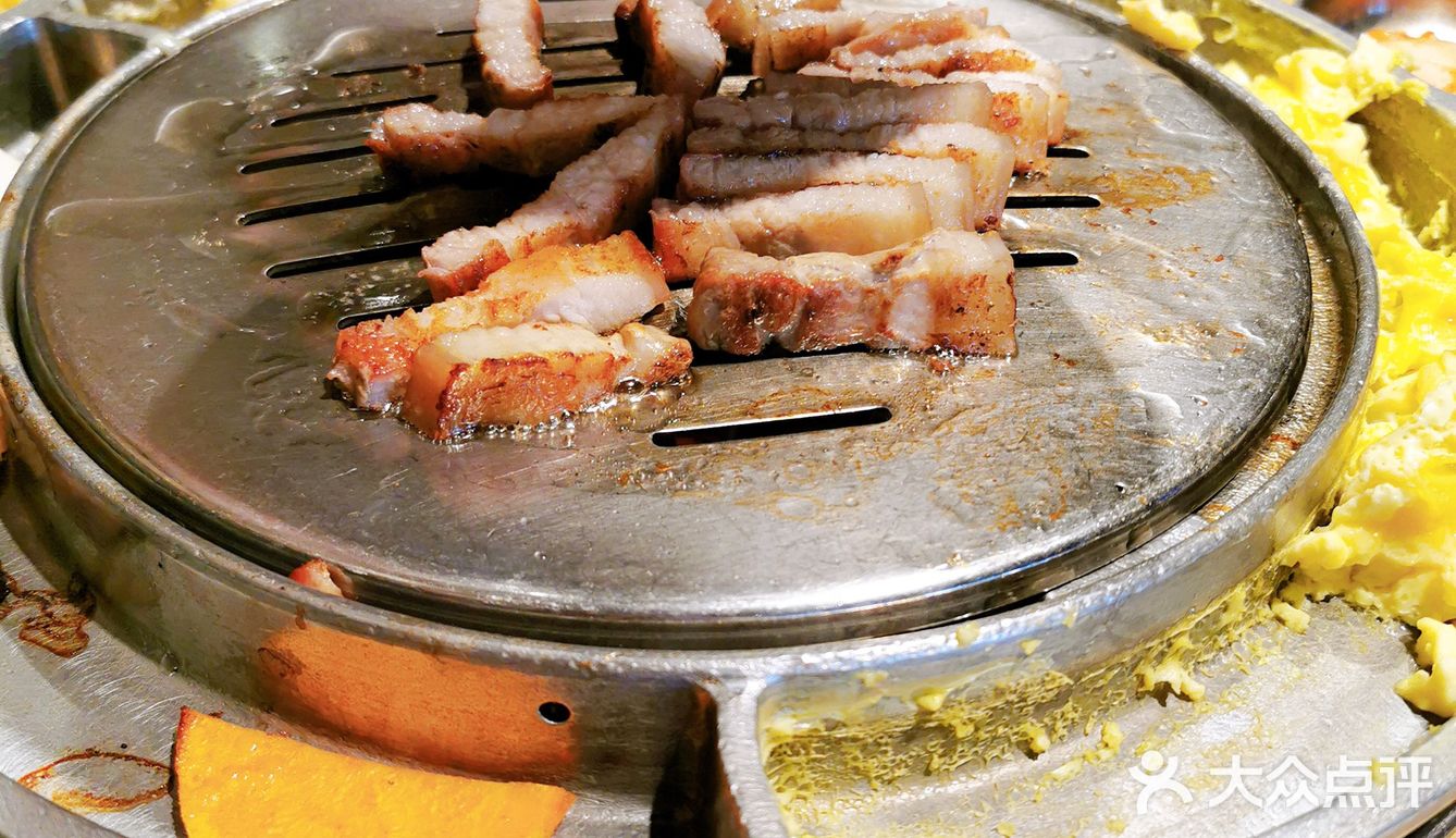 这么热的中午也是挡不住吃货的