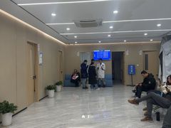 -上海大学附属上海和平眼科医院
