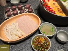 -三出山火锅(南京万象天地店)