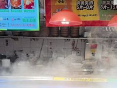 -成都你六姐·牛肉冒菜(上海环宇荟店)