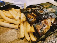 -Ribs & Burgers The Rocks