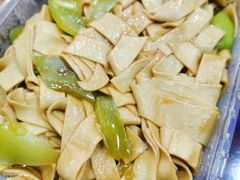 尖椒干豆腐-翠花上酸菜