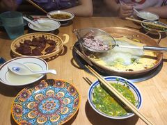 -洱火云南酸菜牛肉火锅(石景山当代商城店)