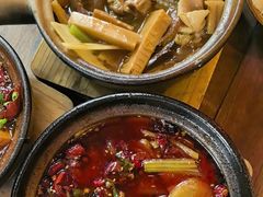 -有红鸡毛店·砂锅菜(抚琴夜市店)