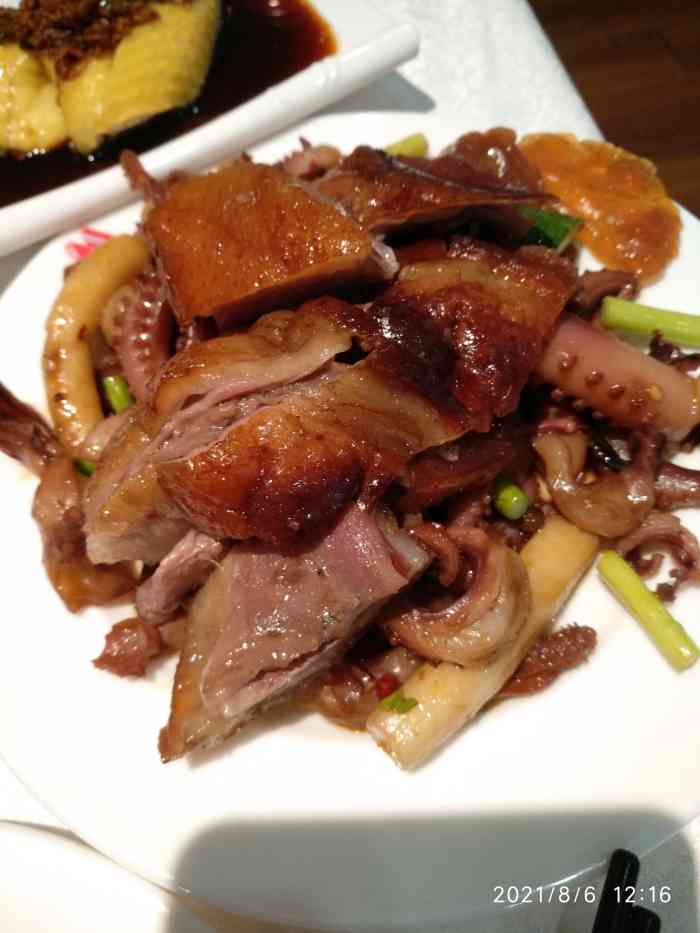 曼哈顿的自助海鲜很实惠,点心特好吃.