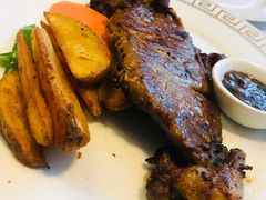 西冷牛排配薯条-92°C俄式厨房(中央大街店)