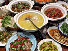 -唐师傅湘西名菜馆(武陵路店)