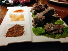 白条手抓羊肉-丝路香妃西域清真餐厅