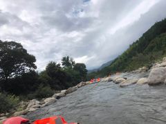 -罗田大别山峡谷漂流