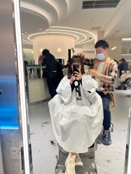 -PE SALON