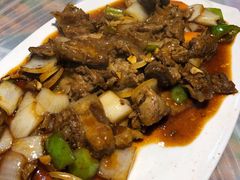 风味红烧月牙骨-乡间好味私家菜(总店)
