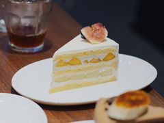 混搭水果奶油蛋糕-black rainbow coffee