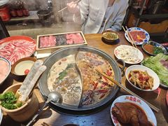 -萍姐火锅·公路夜市(武汉首店)