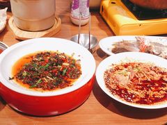 -有红鸡毛店·川菜(建设路店)