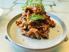 京味醋汁酥肉丝-北京王府井希尔顿酒店·秦唐中餐厅Chynna