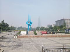 -泉城广场