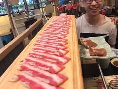 一米长盘牛五花-犟牛家·榴莲烤肉(五棵松店)