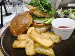 龙利鱼汉堡-HELLO 27 意面·沙拉·帕尼尼